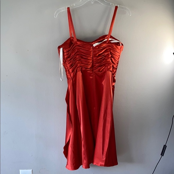 Elegant Red Satin Dress - Picture 12 of 16